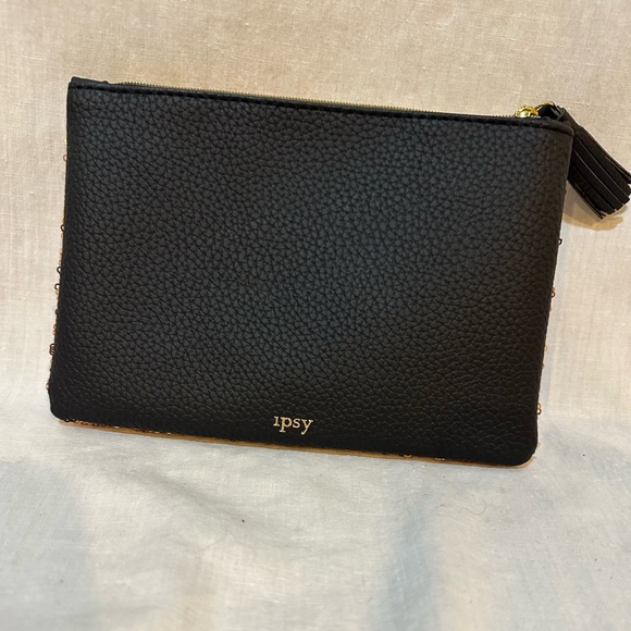 Ipsy Gold Sequin make up bag - Picture 3 of 3